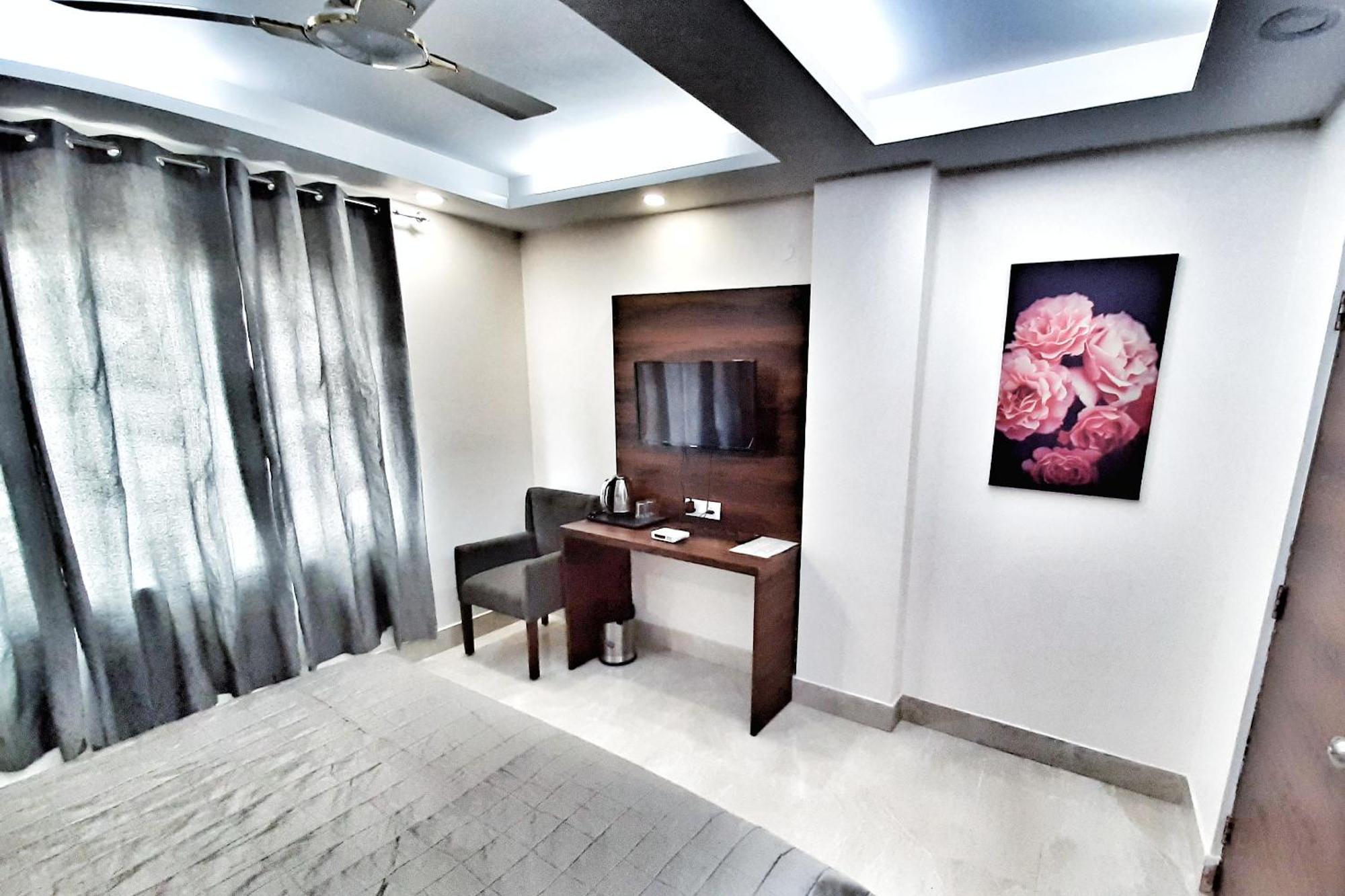 Airport Hotel Delhi Aerocity, 15 Mins Yashobhoomi Új-Delhi Kültér fotó