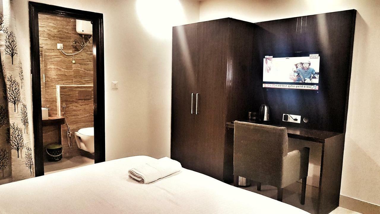 Airport Hotel Delhi Aerocity, 15 Mins Yashobhoomi Új-Delhi Kültér fotó